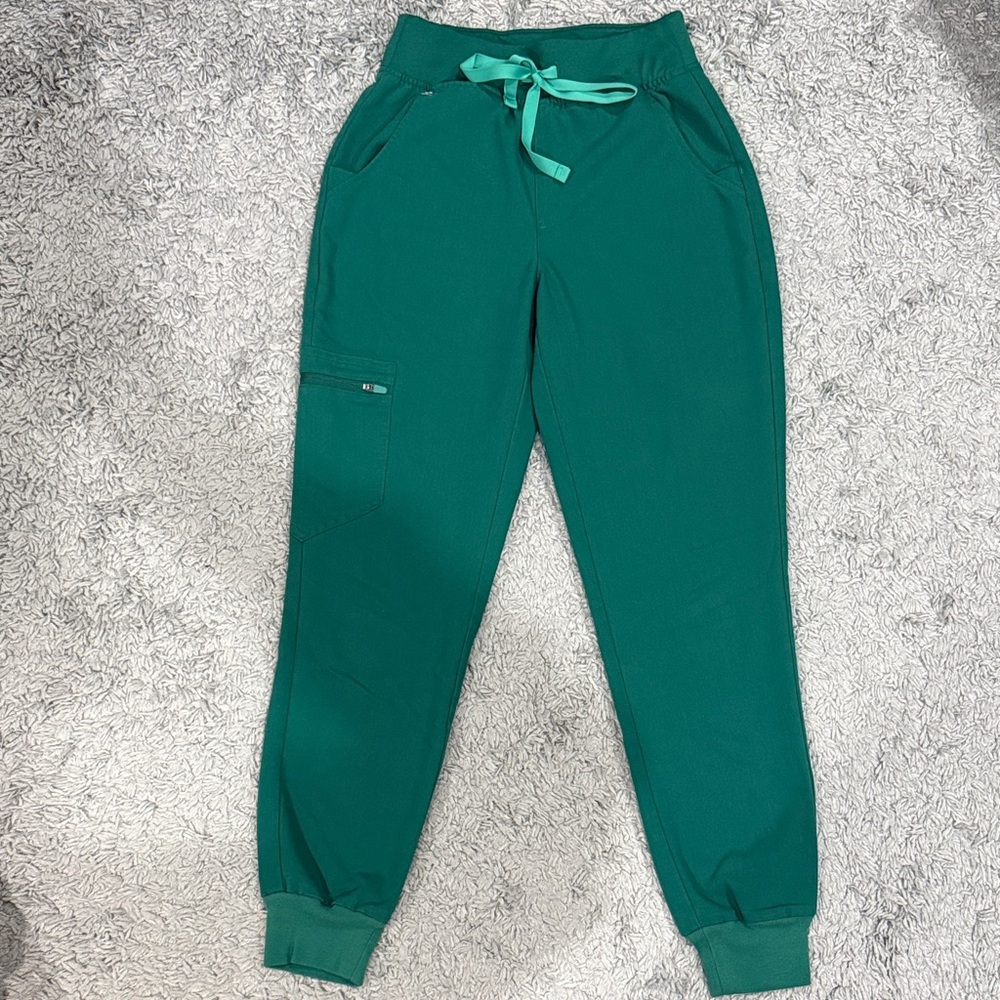 Figs Green Scrub Set - Picture 3 of 4